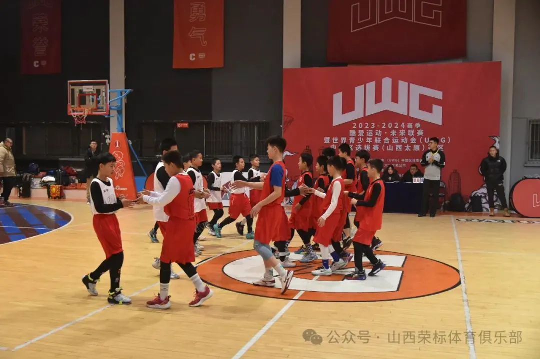 篮球防守训练中如何提高体能和耐力_0